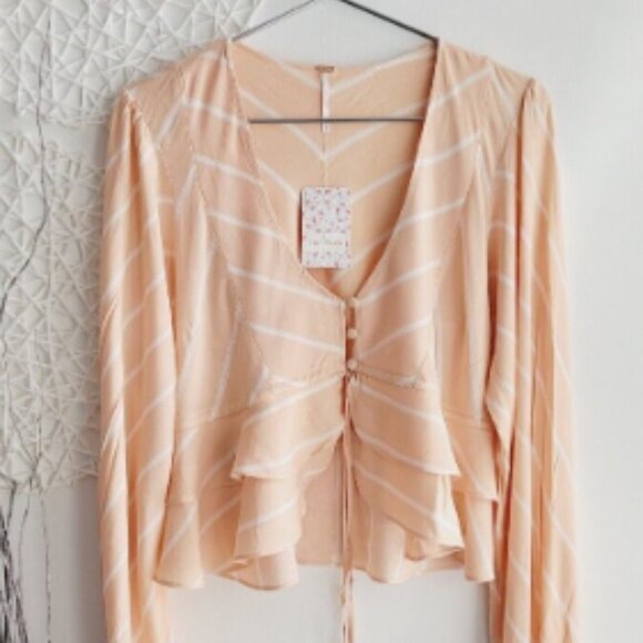 Free People Samifran Ruffle Top Peach Petal Ruffle Top Women Size MED NWT Boho - Picture 3 of 7